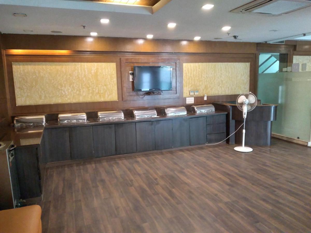 Divine Paradise Tavisha New Delhi Buitenkant foto