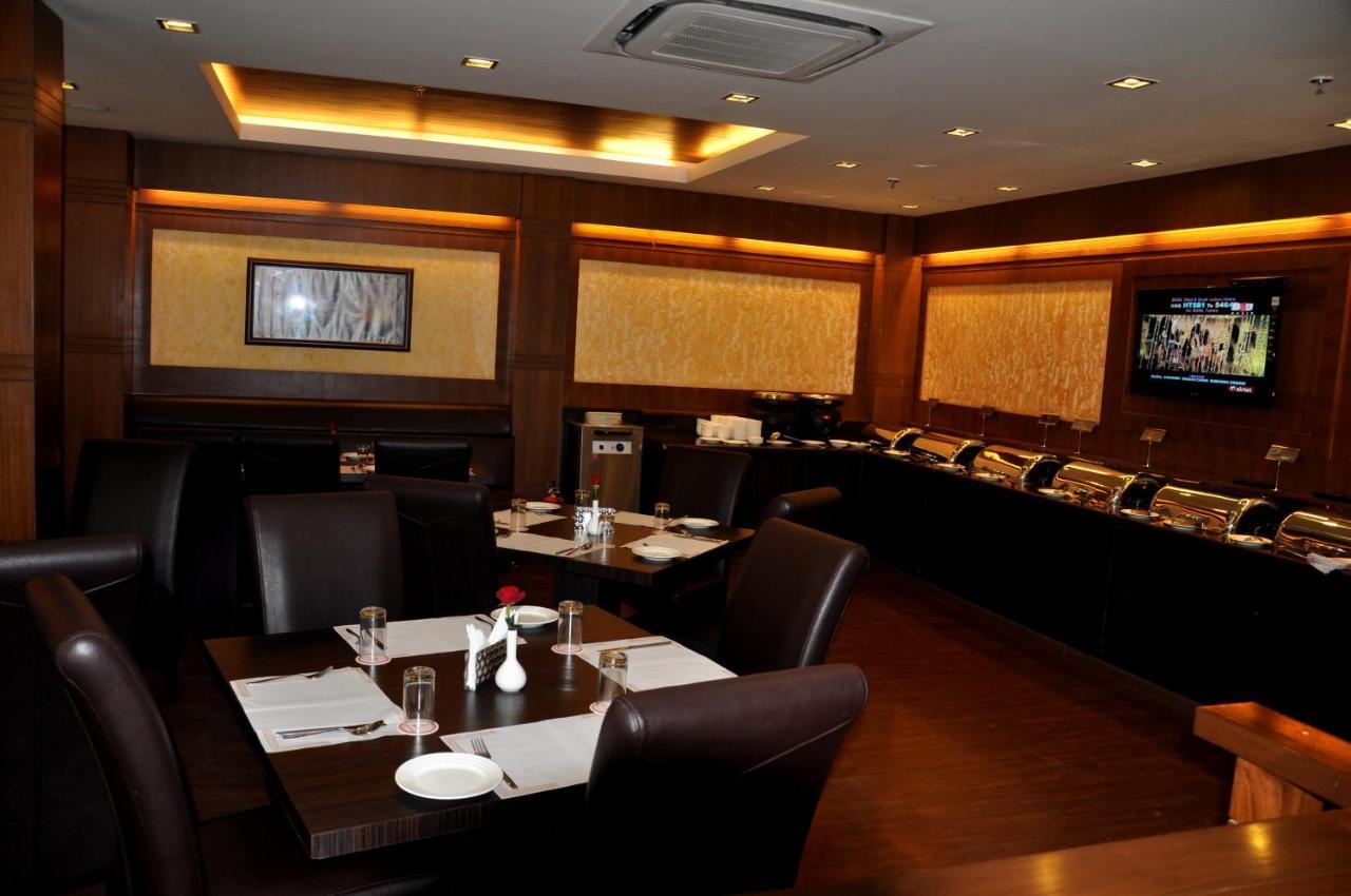 Divine Paradise Tavisha New Delhi Buitenkant foto