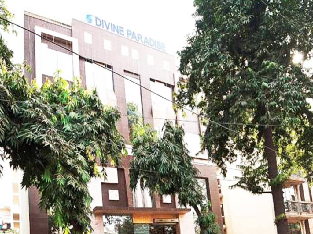 Divine Paradise Tavisha New Delhi Buitenkant foto
