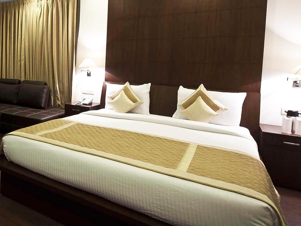 Divine Paradise Tavisha New Delhi Buitenkant foto