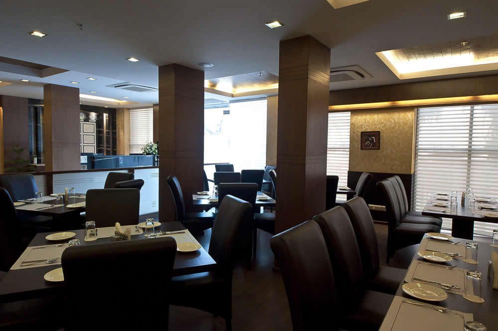 Divine Paradise Tavisha New Delhi Buitenkant foto