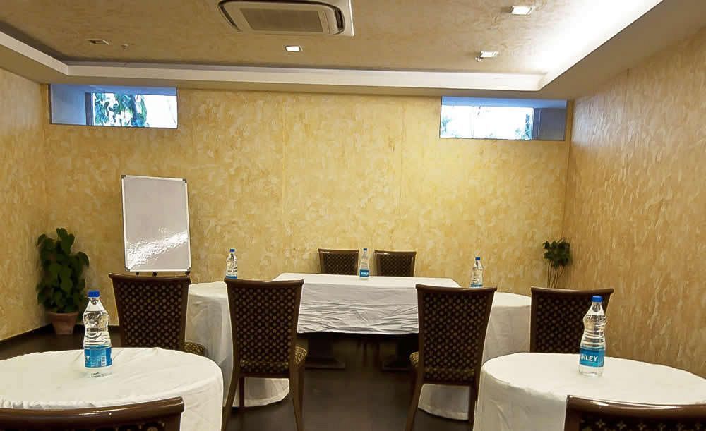 Divine Paradise Tavisha New Delhi Buitenkant foto